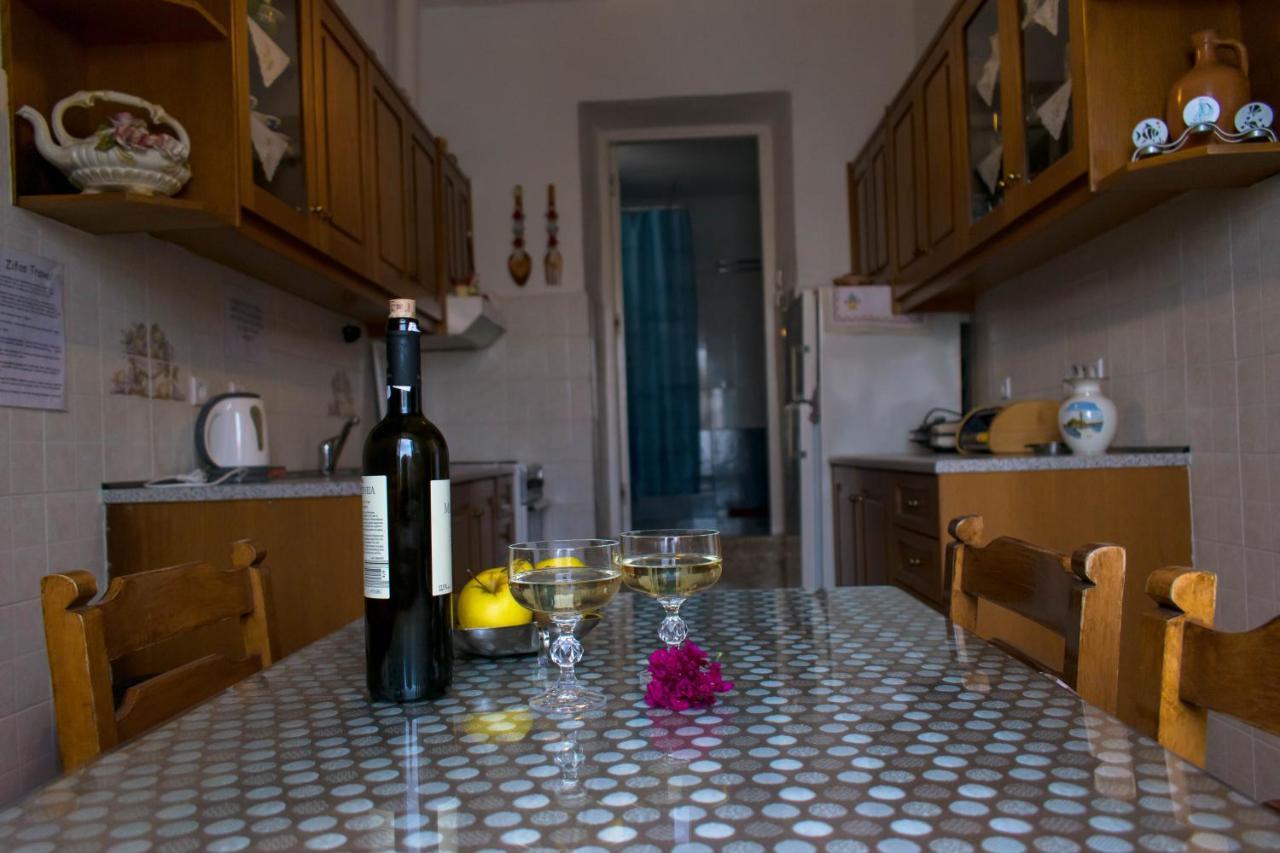 Villa Niovi Chalki Town Buitenkant foto