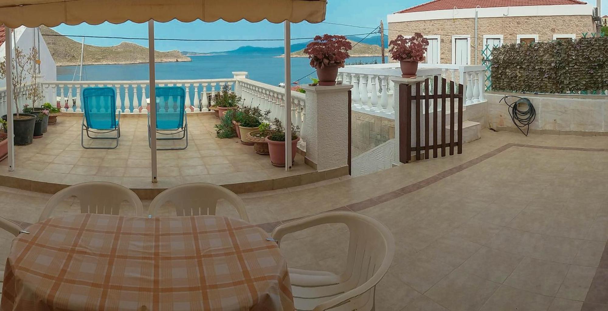 Villa Niovi Chalki Town Buitenkant foto