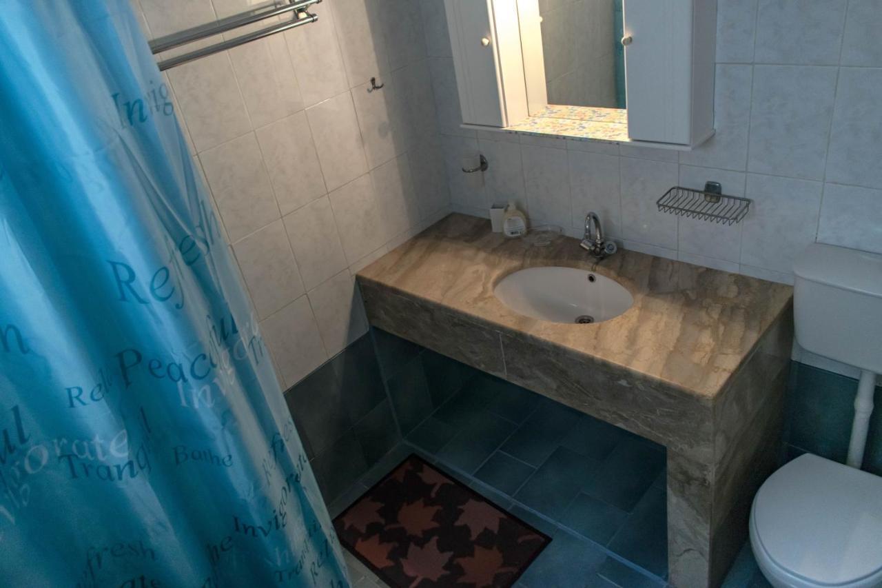 Villa Niovi Chalki Town Buitenkant foto